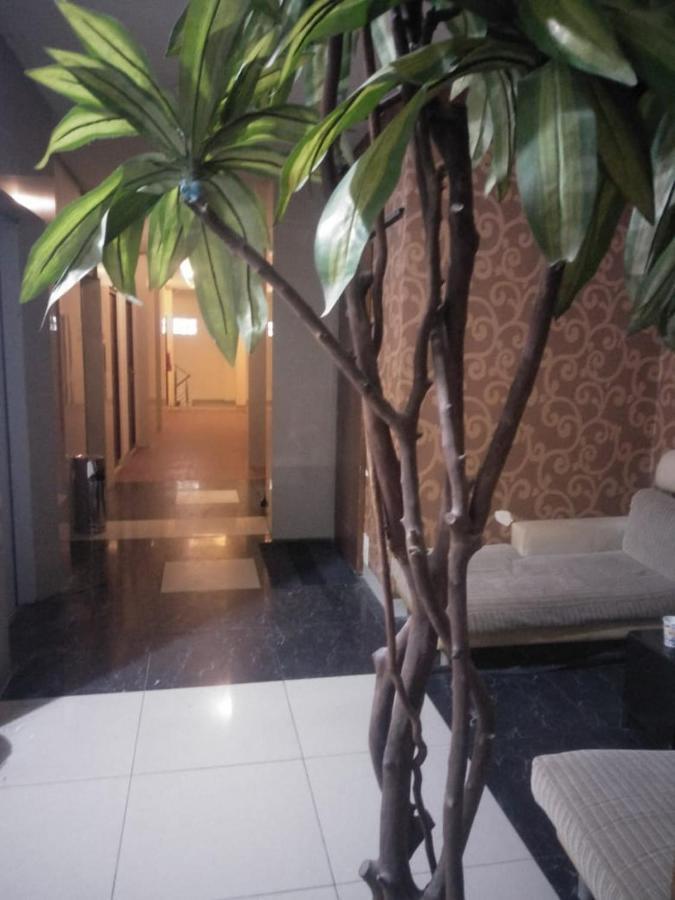 Penthouse Hotel Yakarta Exterior foto