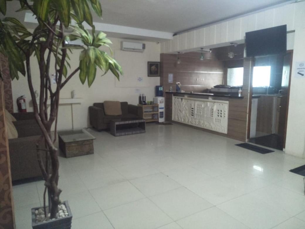 Penthouse Hotel Yakarta Exterior foto