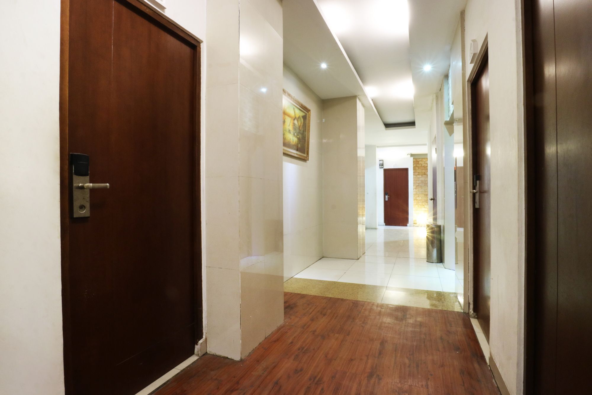 Penthouse Hotel Yakarta Exterior foto
