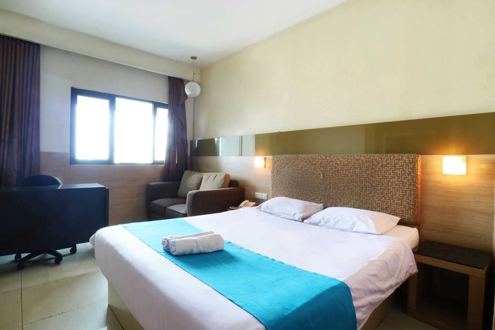 Penthouse Hotel Yakarta Exterior foto
